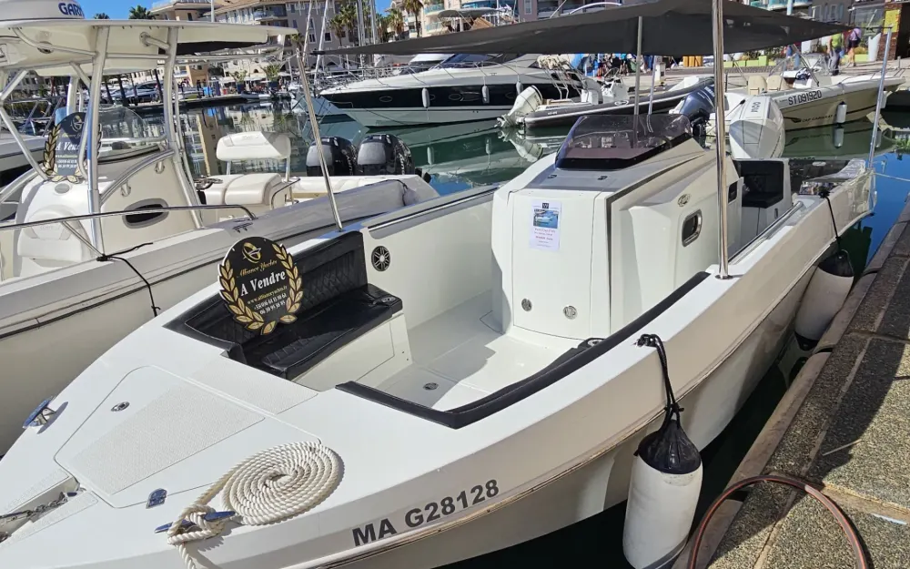 slider 18 Pacific Craft  27 RX