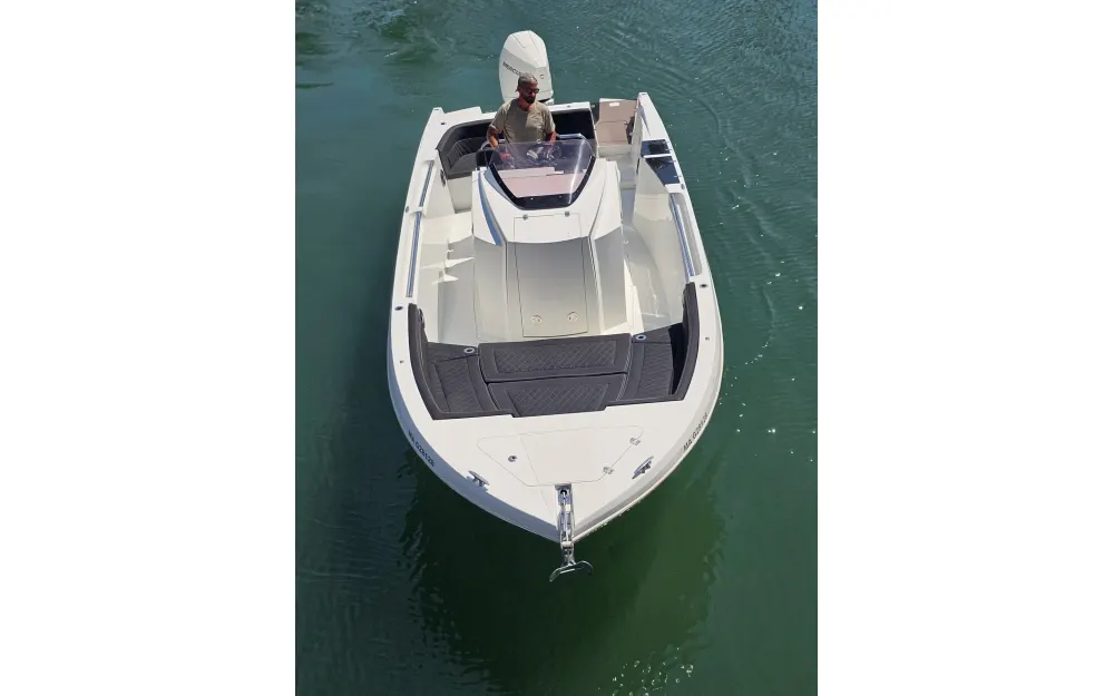 slider 5 Pacific Craft  27 RX