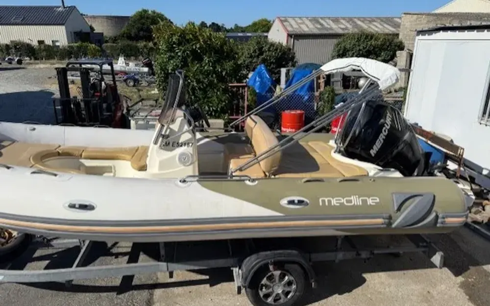 slider 1 Zodiac Medline 650 Neo