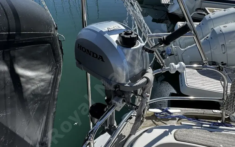 slider 18 Hallberg Rassy  34