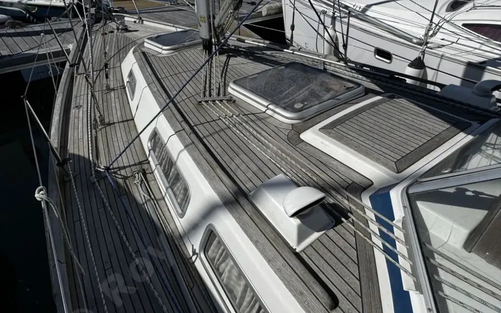 slider 5 Hallberg Rassy  34