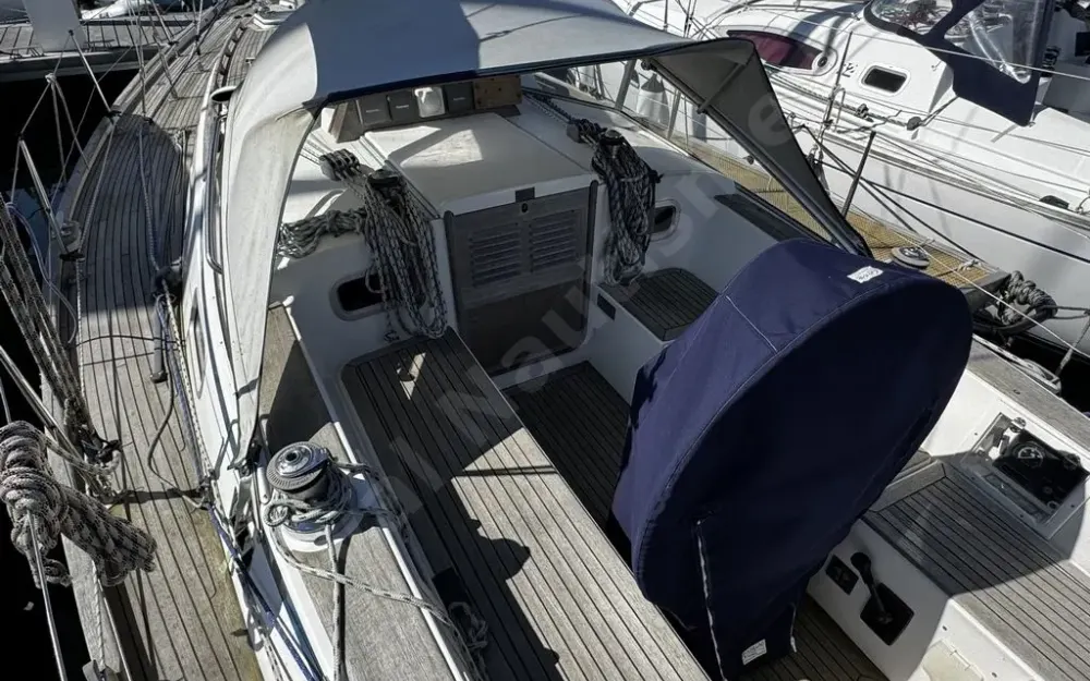 slider 6 Hallberg Rassy  34