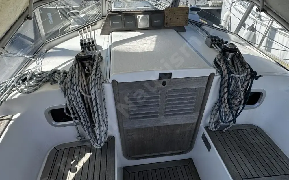 slider 7 Hallberg Rassy  34