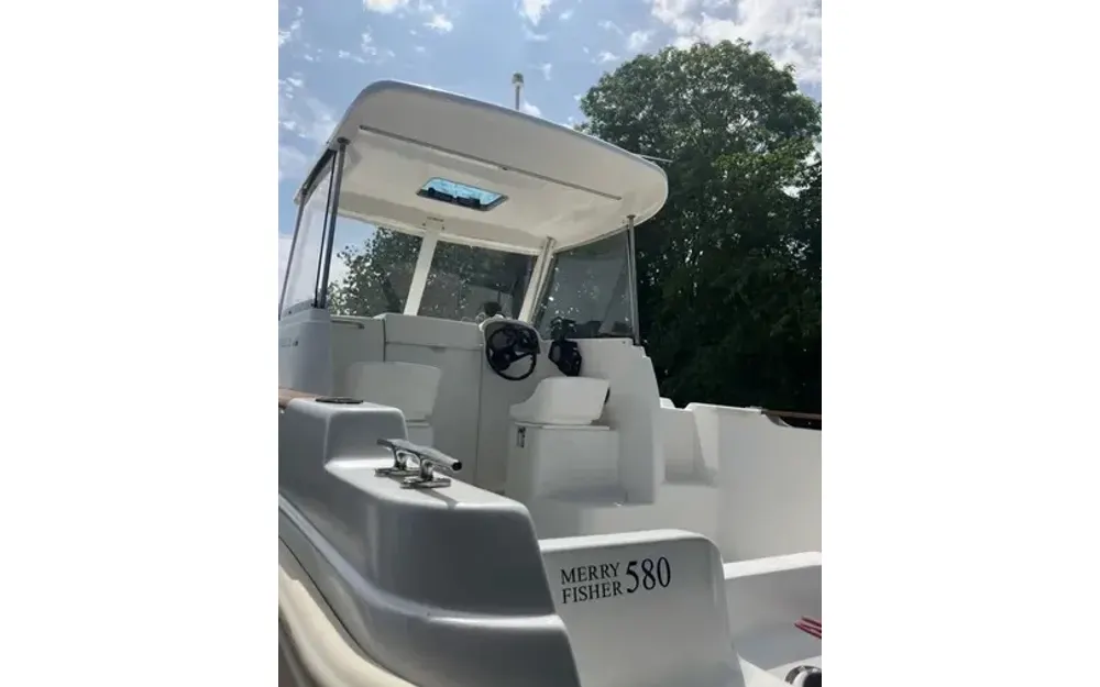 slider 1 Jeanneau Merry Fisher 580