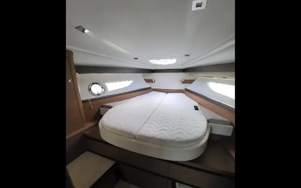 slider 12 Beneteau Flyer Gran Turismo 38