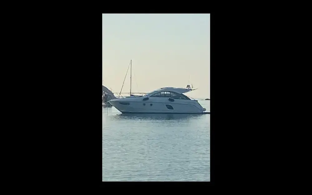 slider 2 Beneteau Flyer Gran Turismo 38