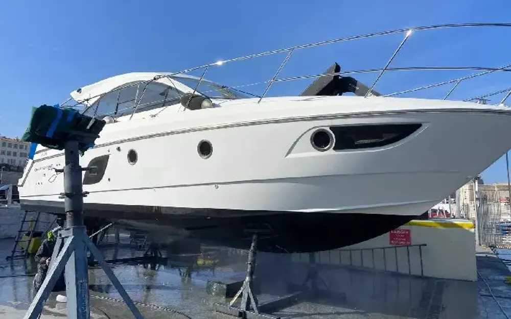 slider 3 Beneteau Flyer Gran Turismo 38