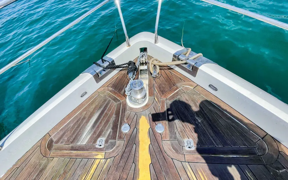slider 9 Pearl Yachts Pearl 60