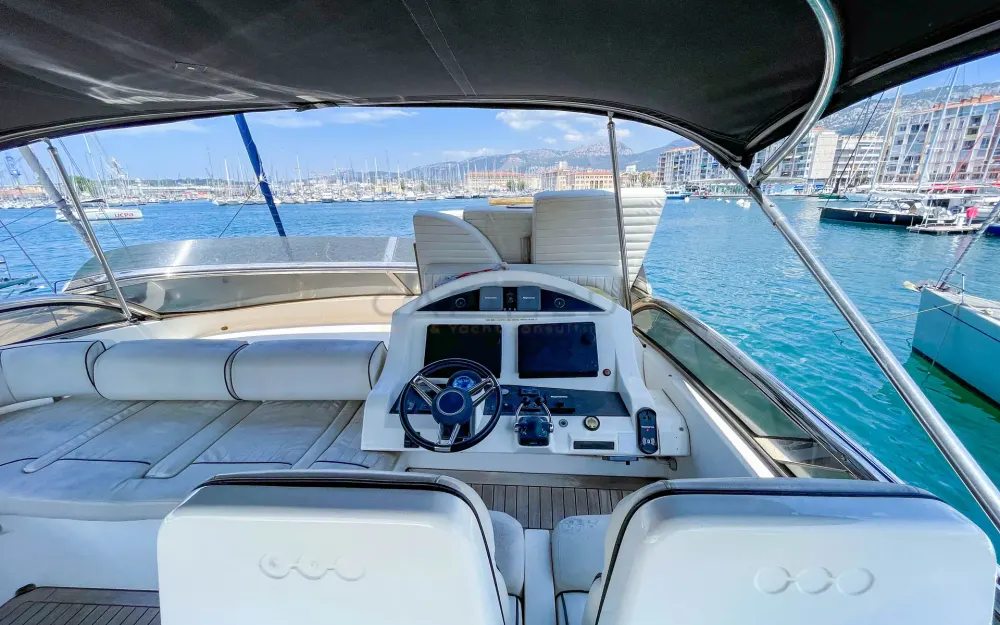 slider 16 Pearl Yachts Pearl 60