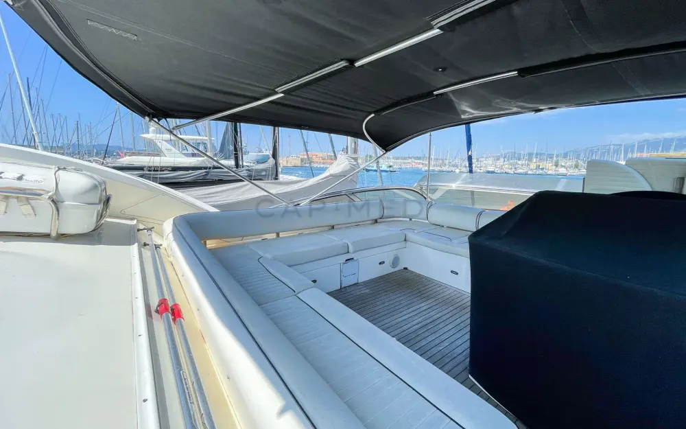 slider 19 Pearl Yachts Pearl 60