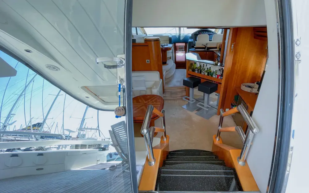 slider 21 Pearl Yachts Pearl 60