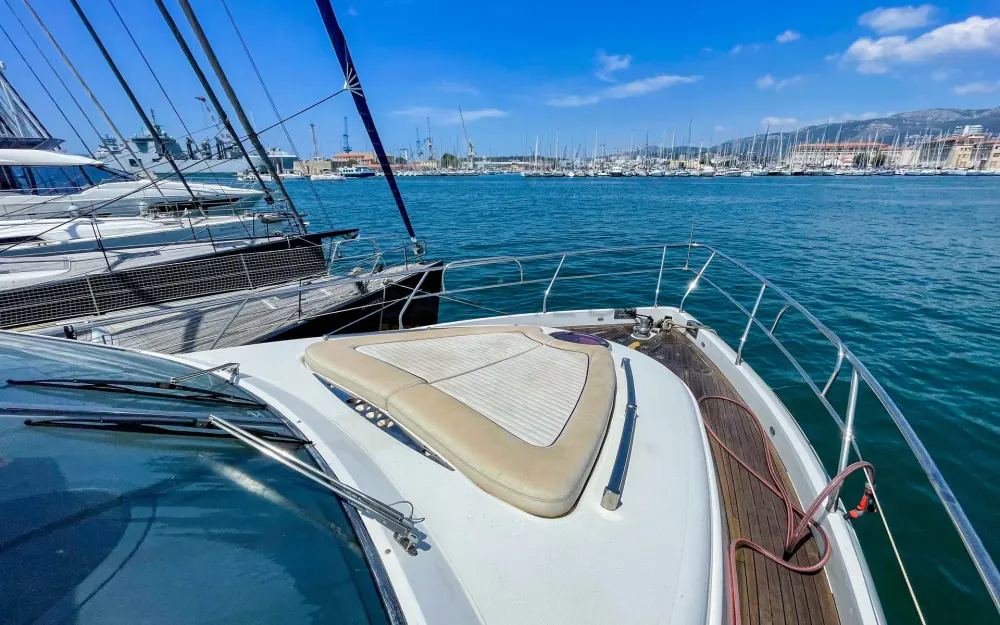 slider 6 Pearl Yachts Pearl 60