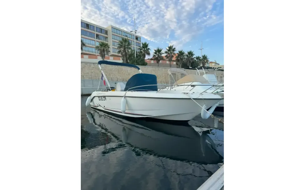 slider 0 B2 Marine  650 Open