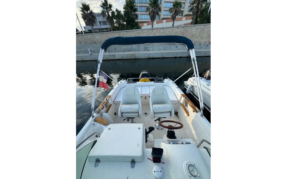 slider 3 B2 Marine  650 Open
