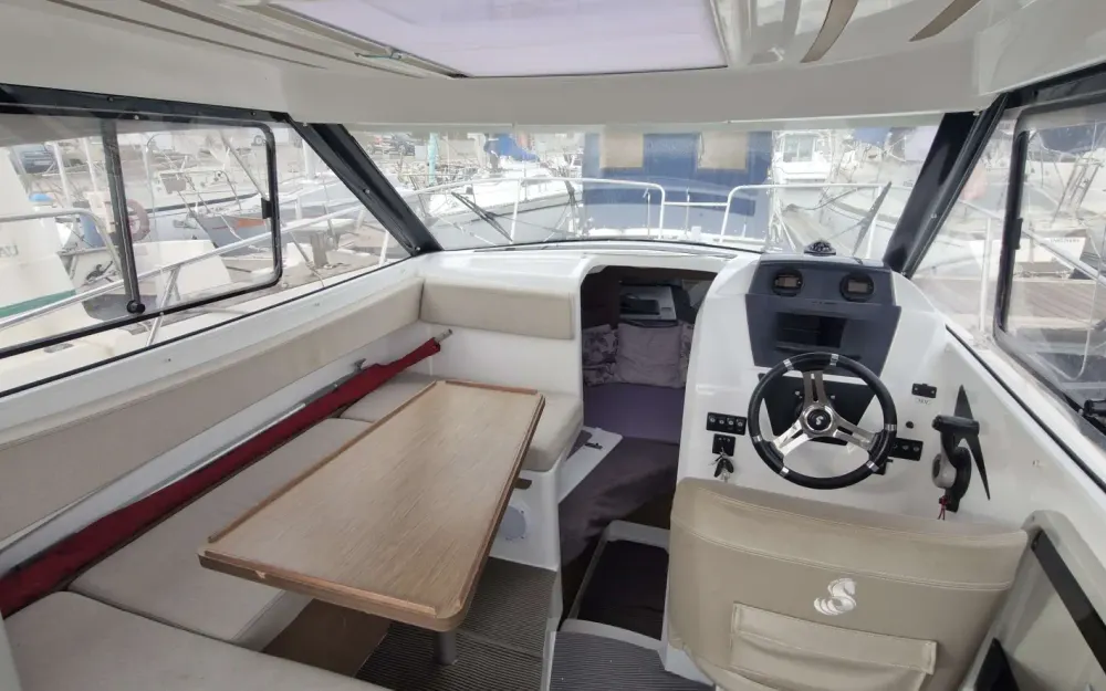 slider 10 Beneteau Antares 780 HB