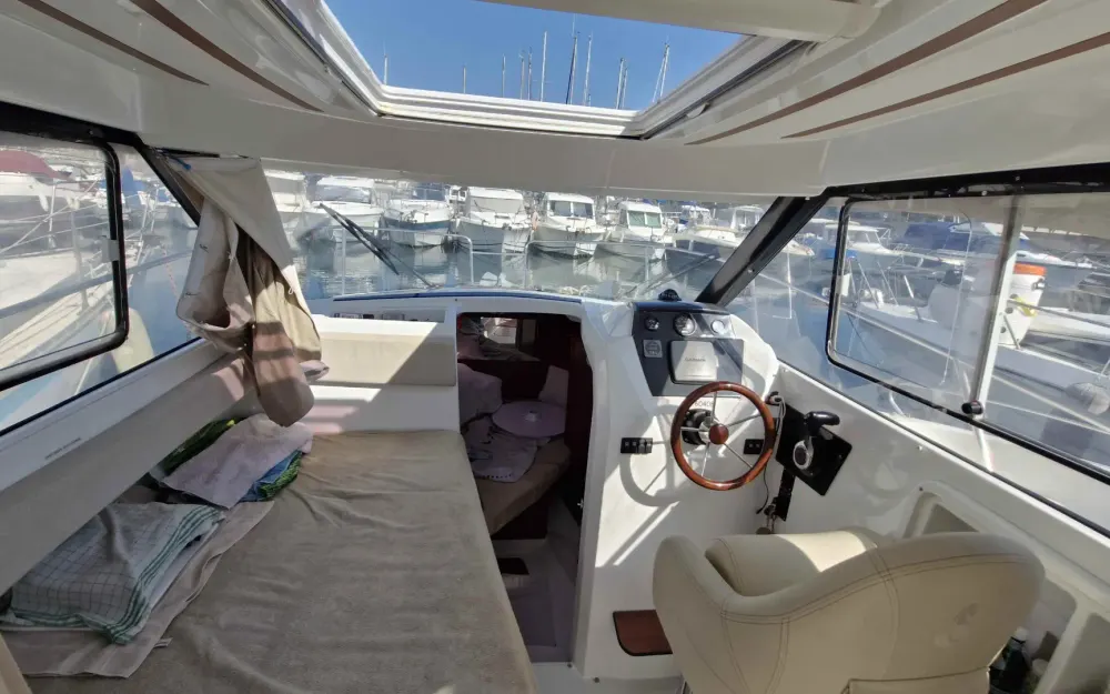 slider 14 Beneteau Antares 780 HB
