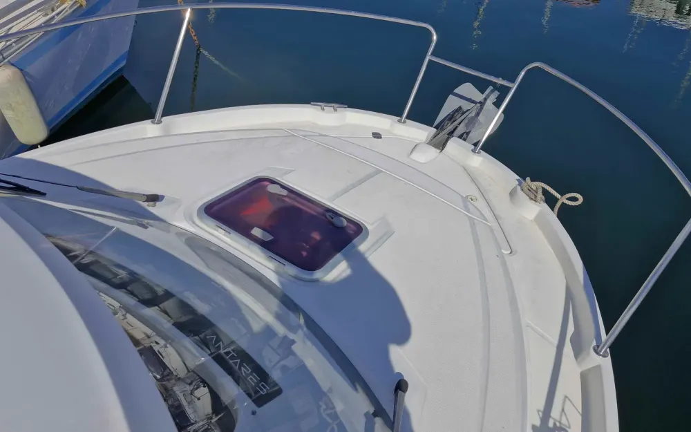 slider 17 Beneteau Antares 780 HB