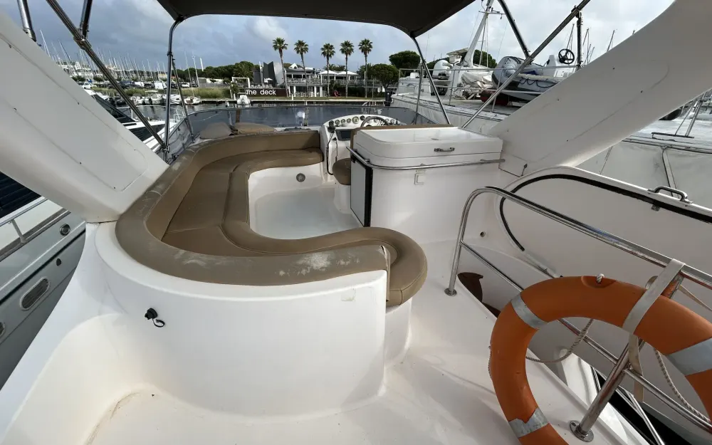 slider 2 Majesty Yachts Majesty 50