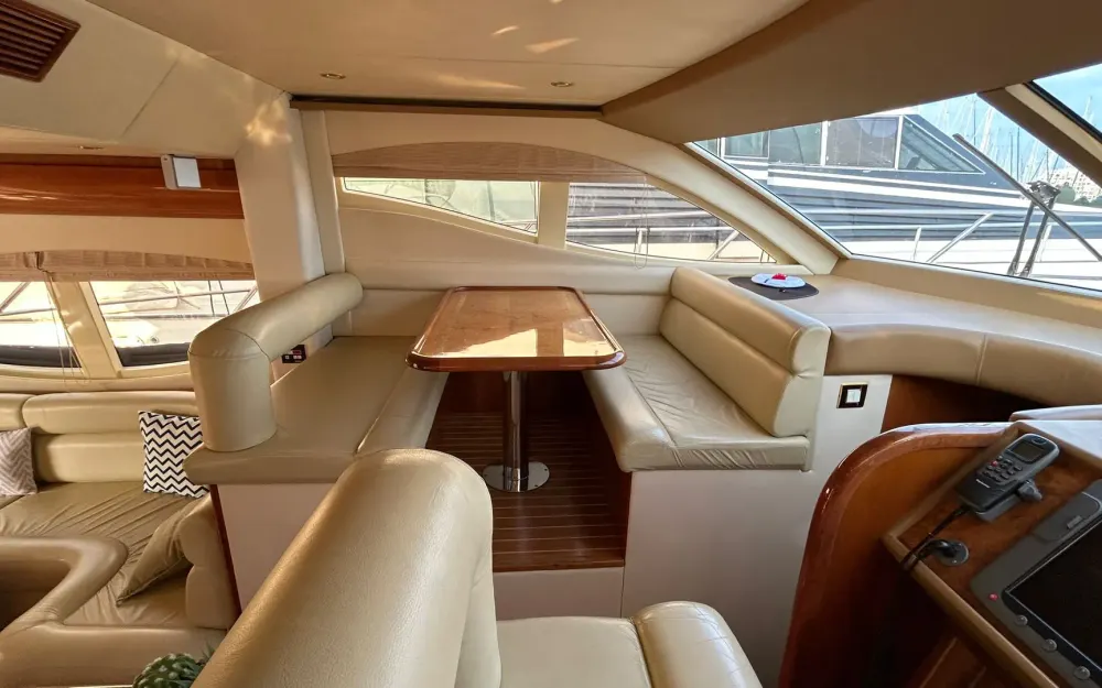 slider 7 Majesty Yachts Majesty 50