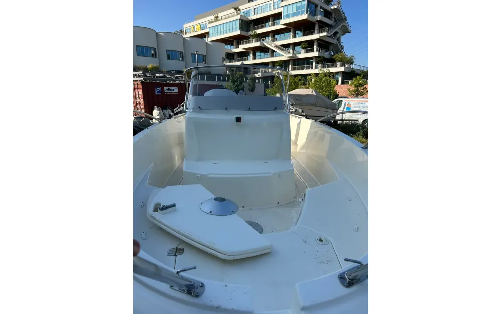 slider 4 Jeanneau Cap Camarat 505 CC