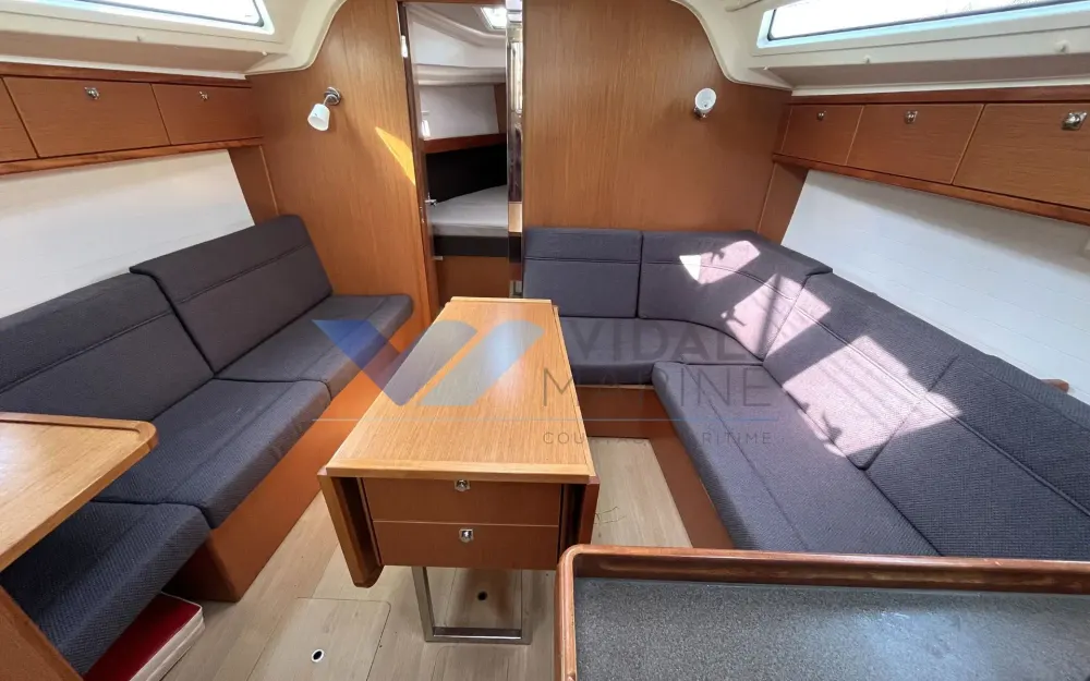 slider 2 Bavaria  37 Cruiser