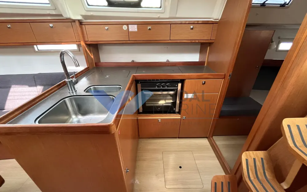 slider 7 Bavaria  37 Cruiser