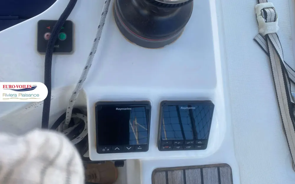 slider 13 Jeanneau Sun Odyssey 349