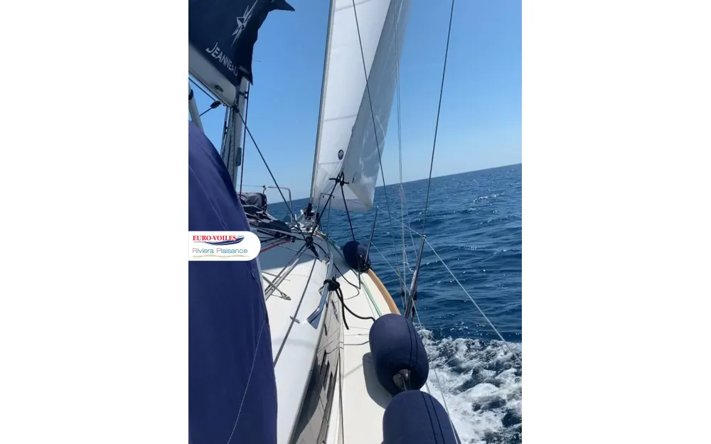 slider 15 Jeanneau Sun Odyssey 349
