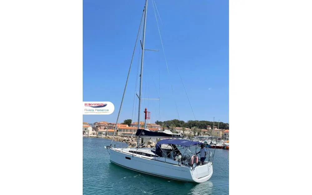 slider 1 Jeanneau Sun Odyssey 349