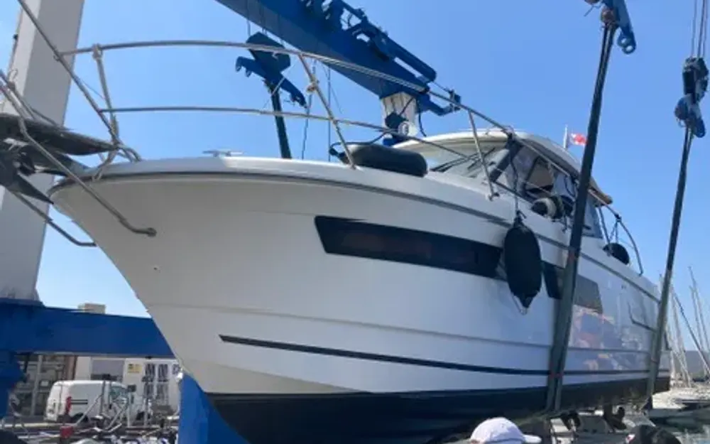 slider 0 Jeanneau Merry Fisher 855