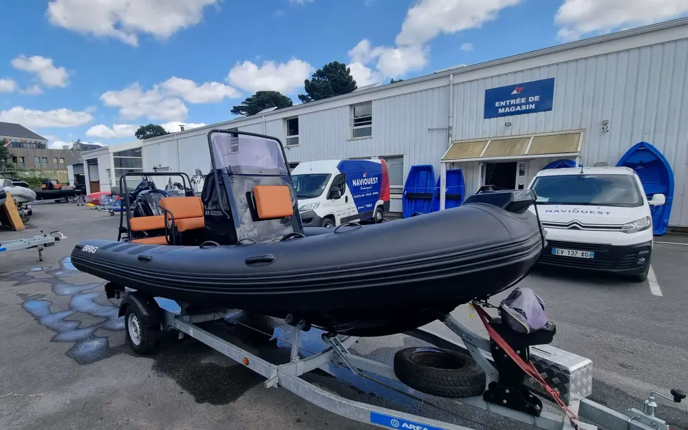 slider 1 Brig Navigator 570