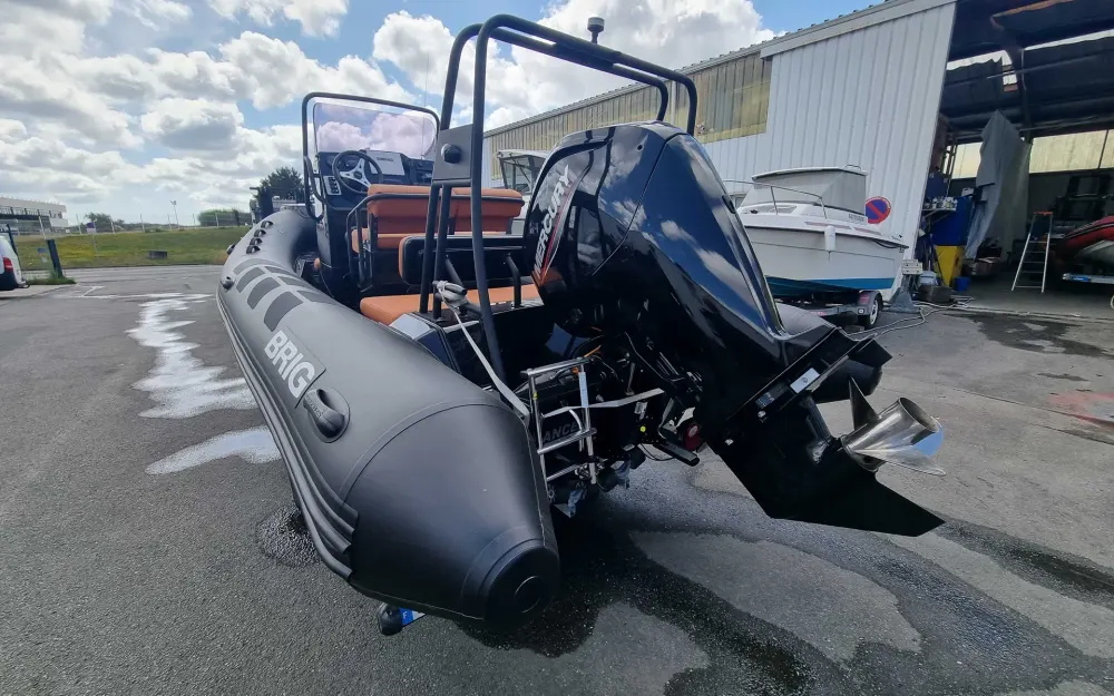 slider 2 Brig Navigator 570