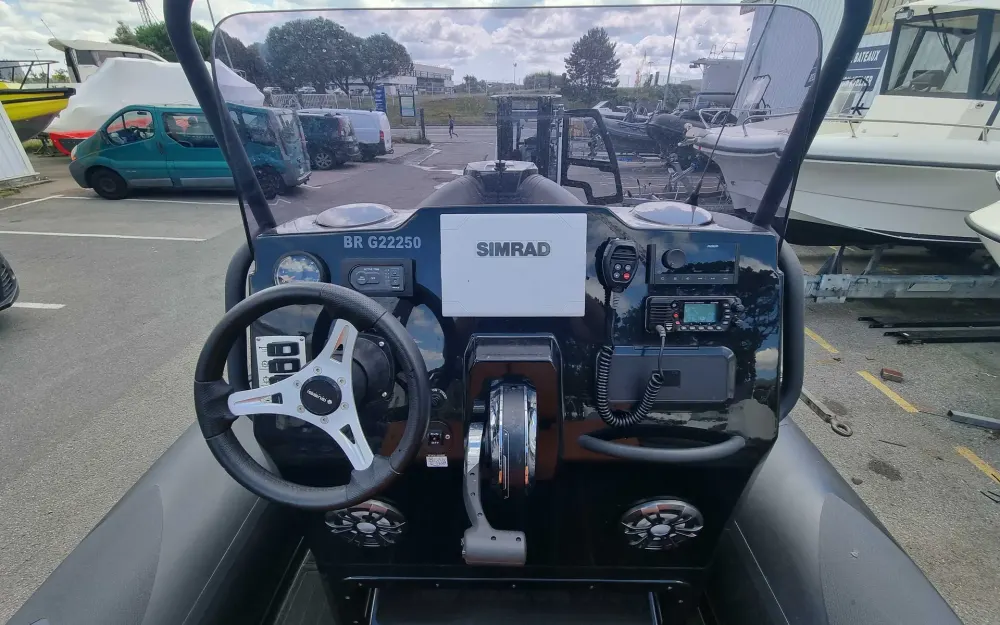 slider 5 Brig Navigator 570
