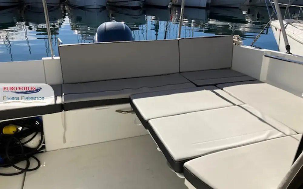 slider 15 Jeanneau Merry Fisher 795