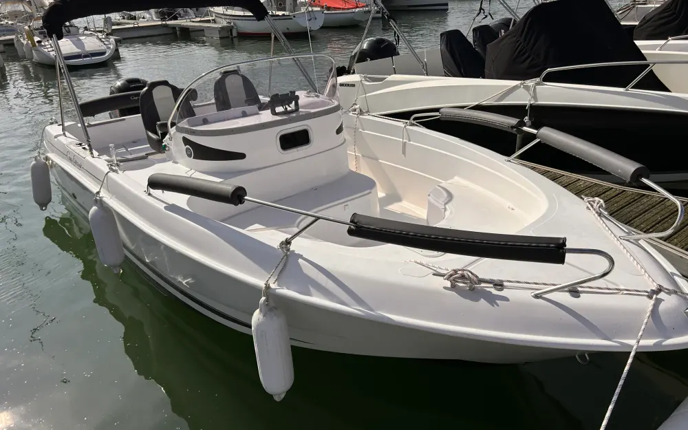 slider 10 B2 Marine Cap Ferret 652 Open