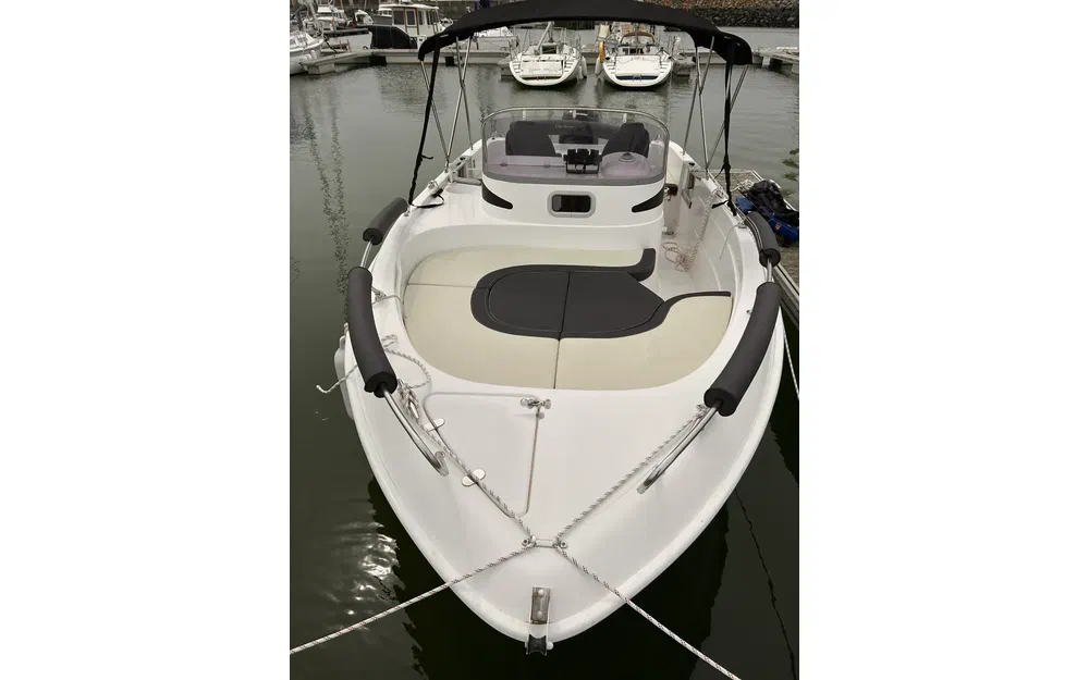 slider 0 B2 Marine Cap Ferret 652