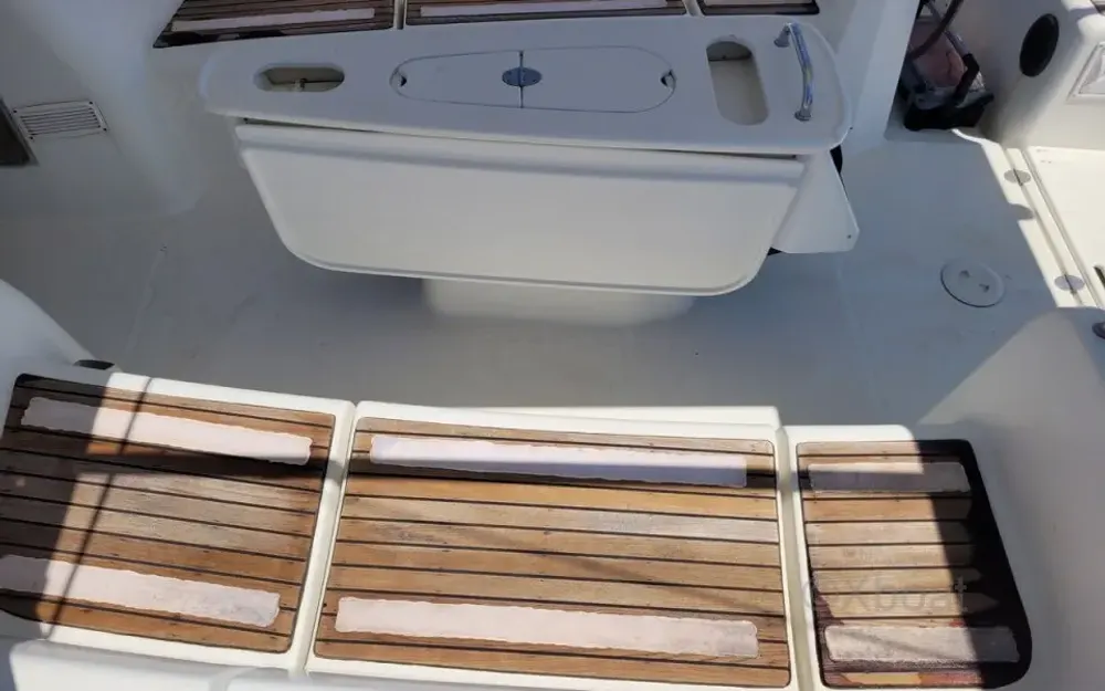 slider 9 Beneteau Cyclades 43.4