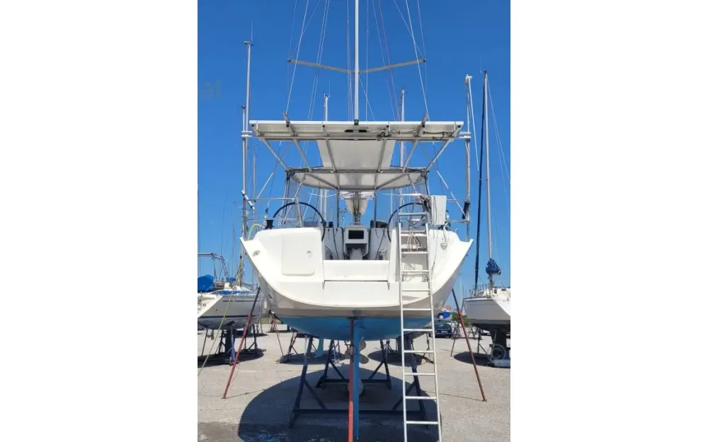 slider 2 Beneteau Cyclades 43.4