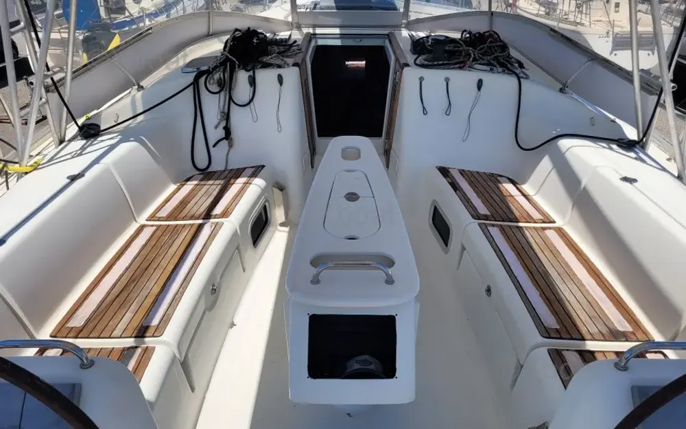 slider 5 Beneteau Cyclades 43.4