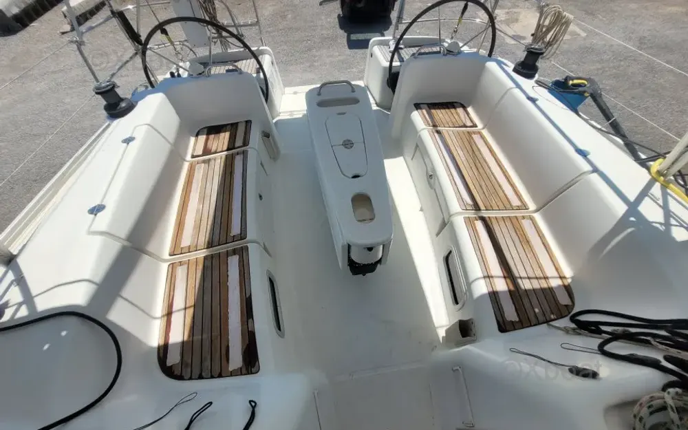 slider 8 Beneteau Cyclades 43.4