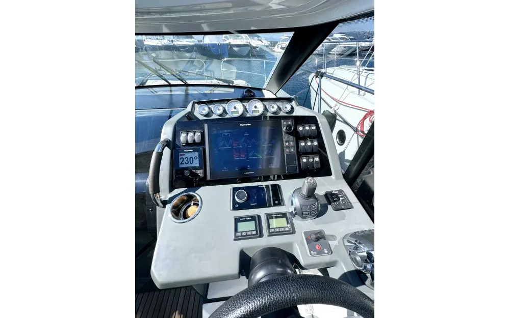 slider 2 Jeanneau Leader 33