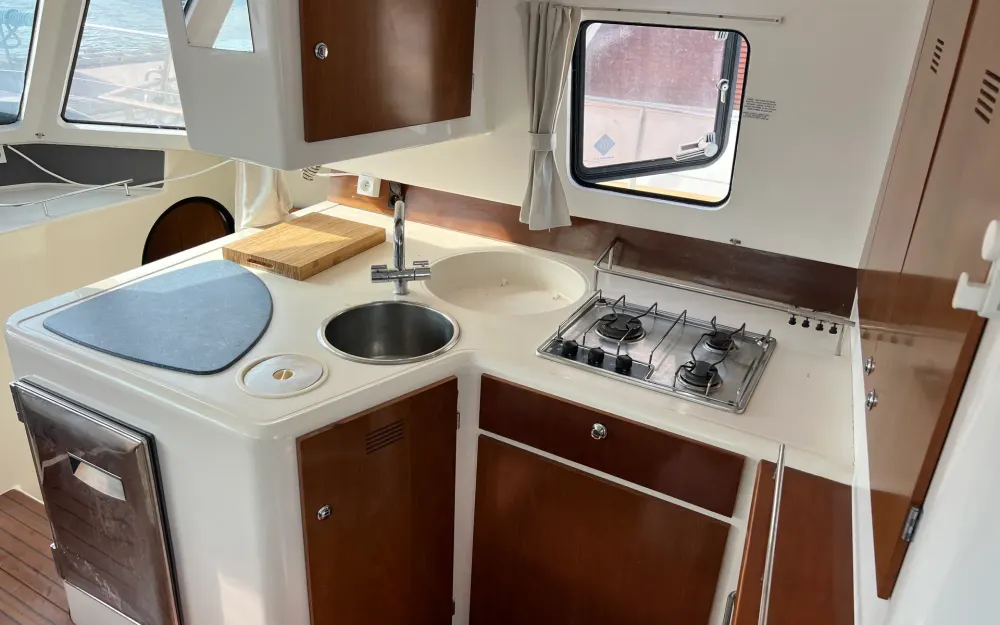 slider 10 Fountaine Pajot Greenland 34