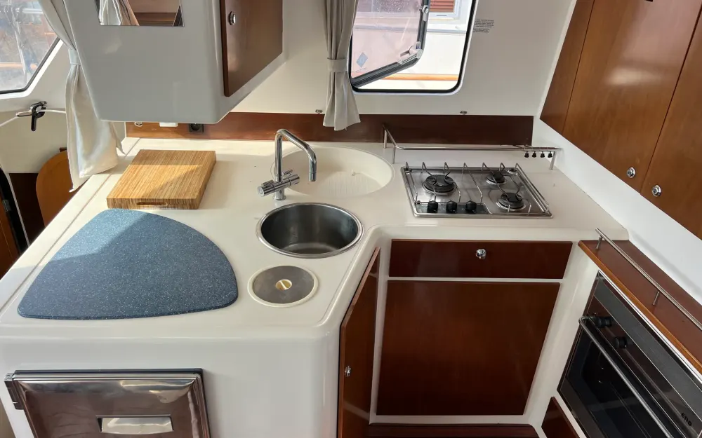 slider 11 Fountaine Pajot Greenland 34