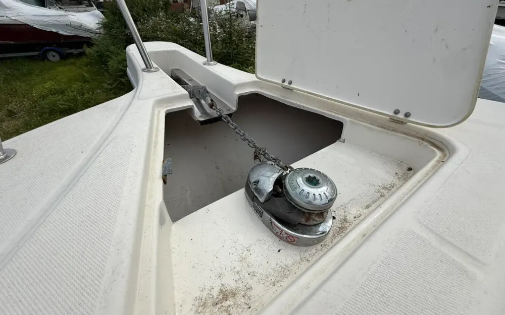 slider 18 Kelt White Shark 225