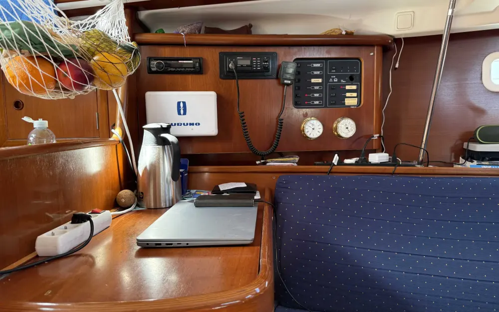 slider 17 Beneteau Oceanis 331 Clipper