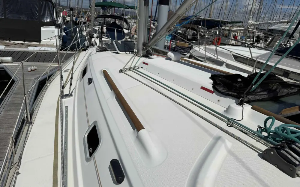 slider 3 Beneteau Oceanis 331 Clipper