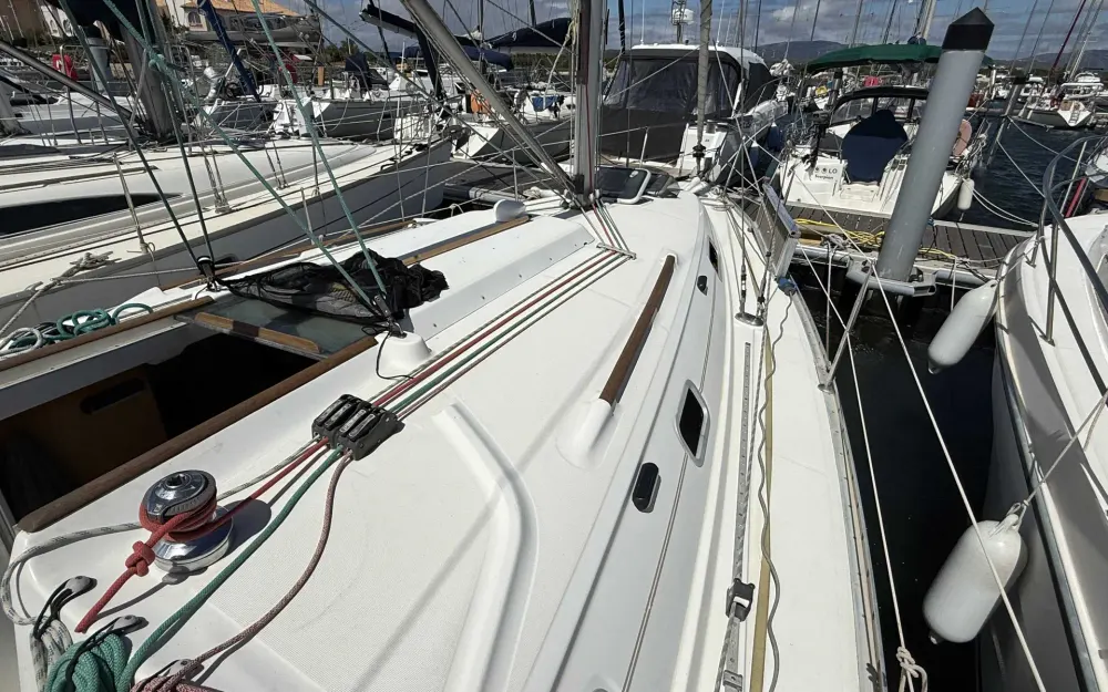 slider 4 Beneteau Oceanis 331 Clipper