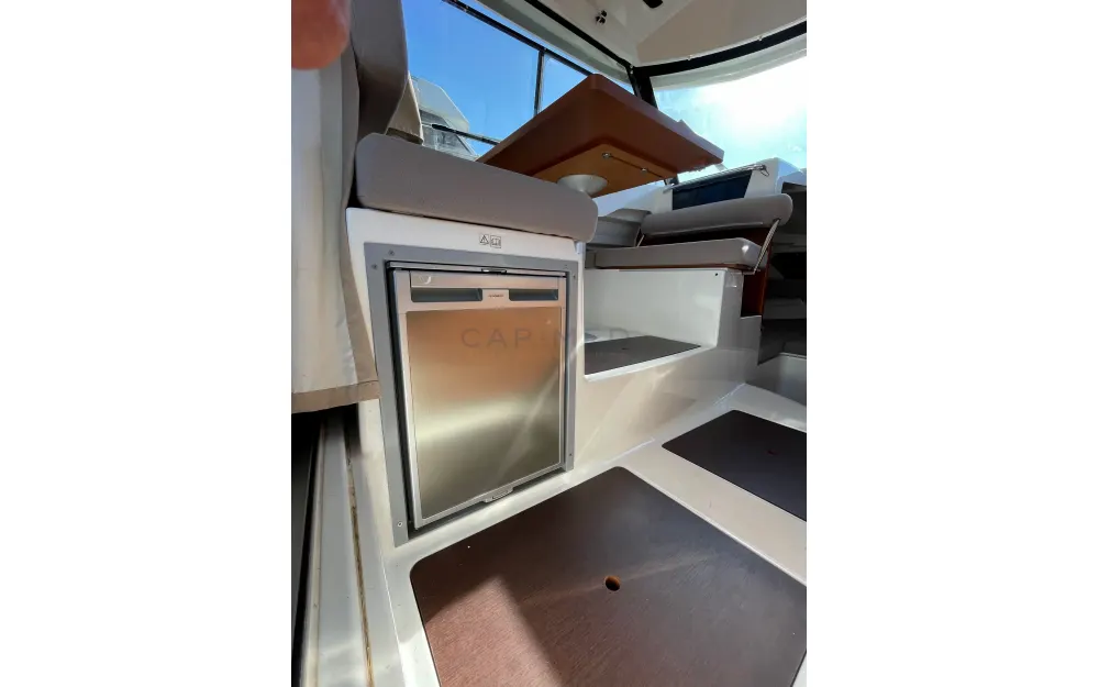 slider 29 Jeanneau Merry Fisher 795
