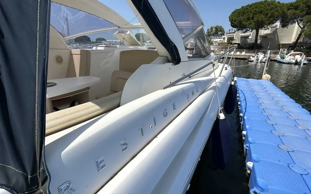 slider 16 Jeanneau Prestige 30 S