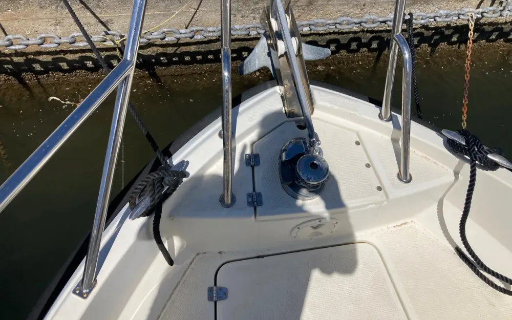 slider 23 Parker  660 Pilothouse